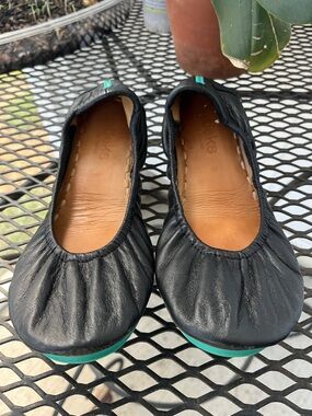 Tieks size 8 EUC